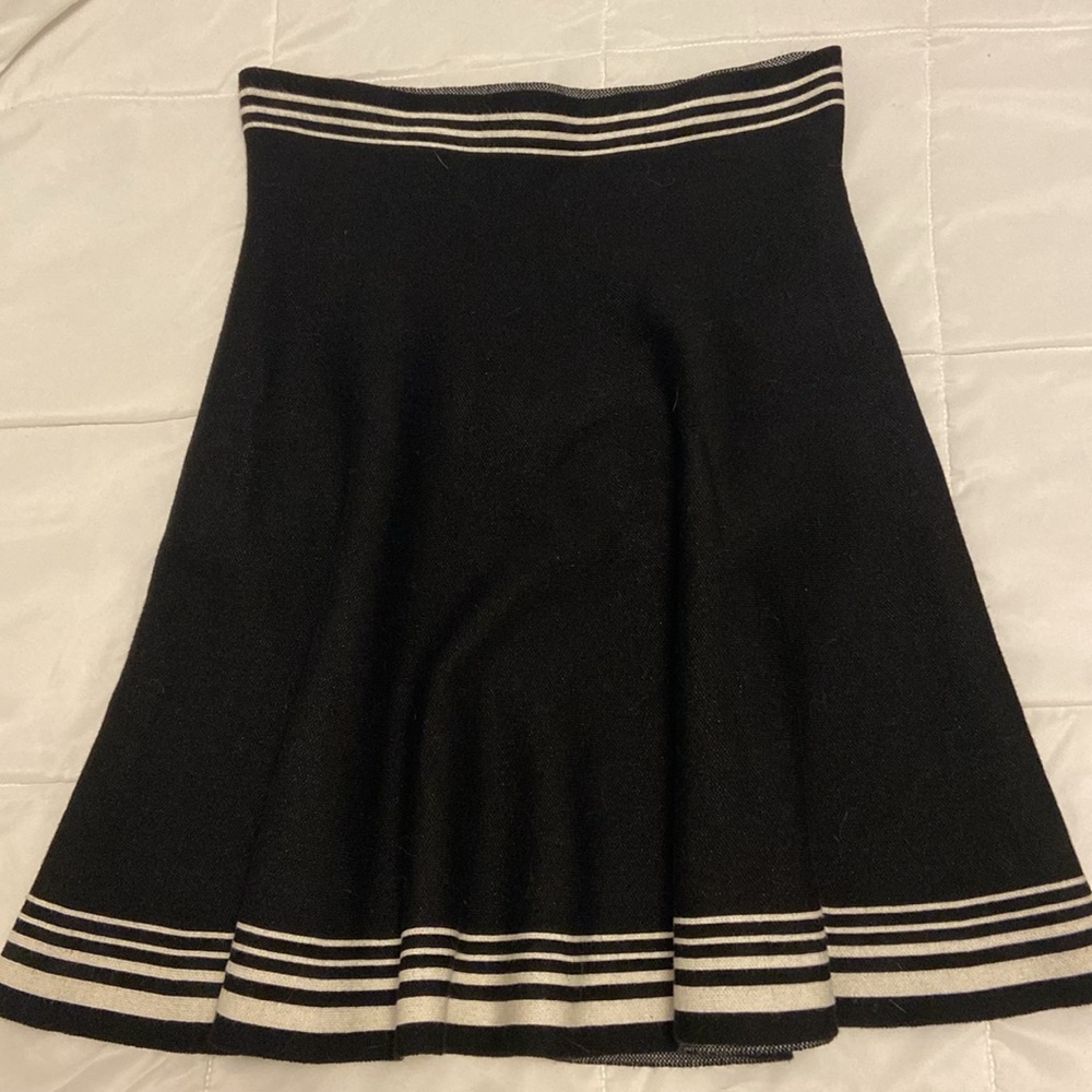 Max Studio stretch knit skirt size S/M a line, skater